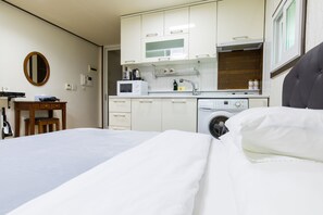 Room - Daelim Residence (Seoul)