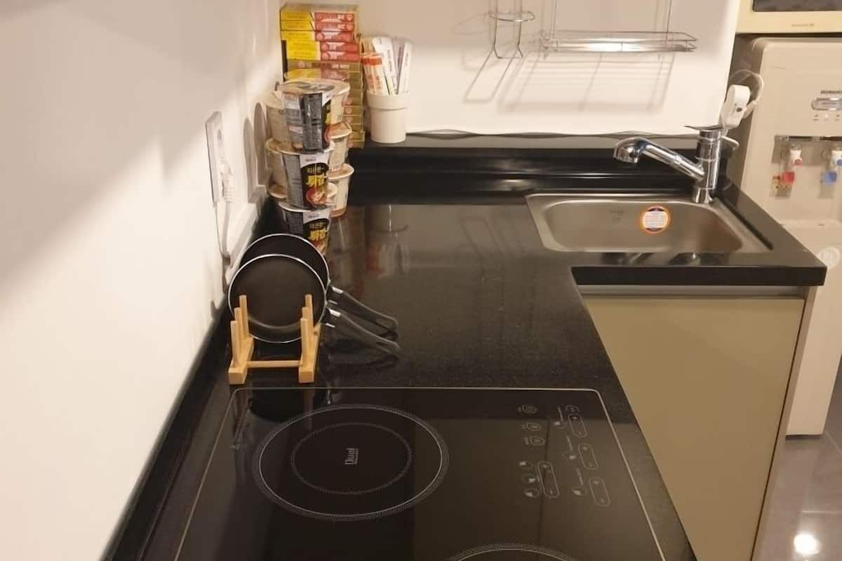 fridge, electric kettle