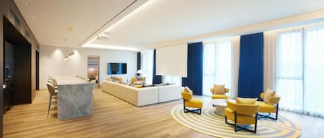 總統套房, 1 張特大雙人床 | 1 間臥室、免費迷你吧、客房內保險箱、遮光布/窗簾