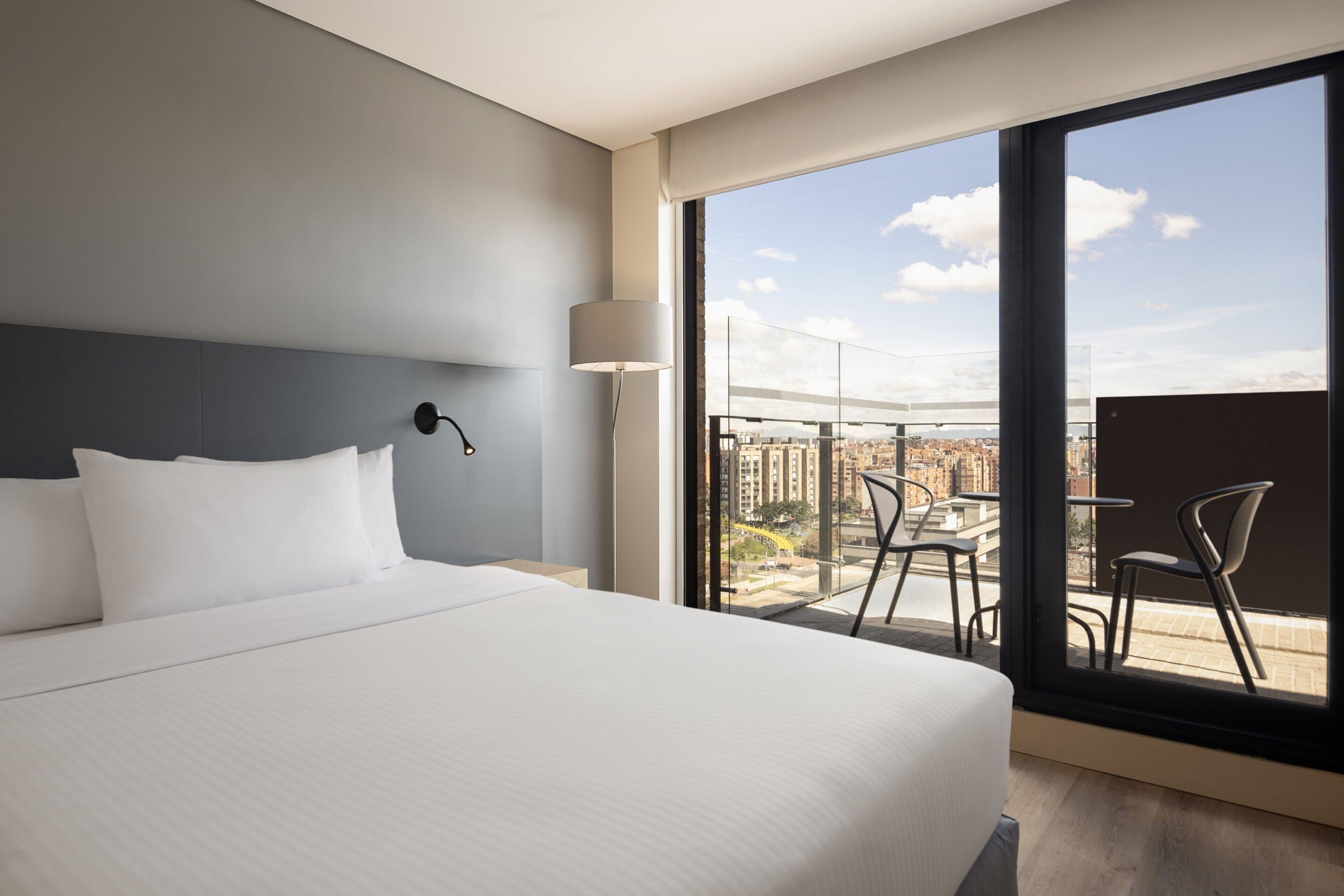 Studiosvit Comfort - 1 sovrum - terrass | 1 sovrum, värdeförvaringsskåp på rummet och unika möbler