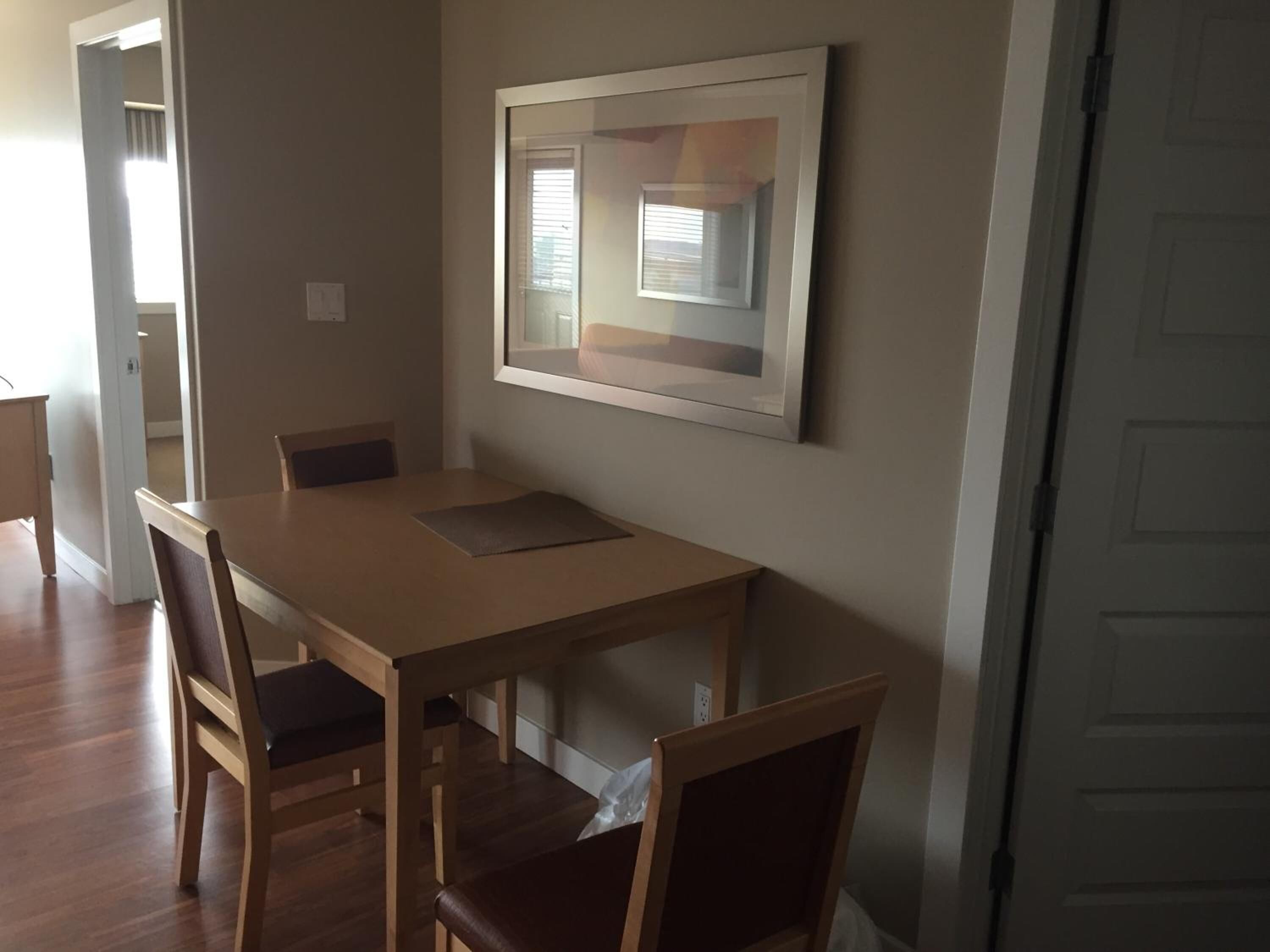 full-sized fridge, microwave, oven, stovetop