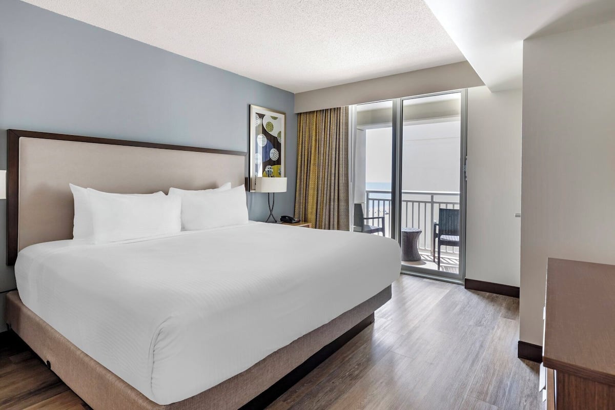 In-room safe, desk, laptop workspace, iron/ironing board