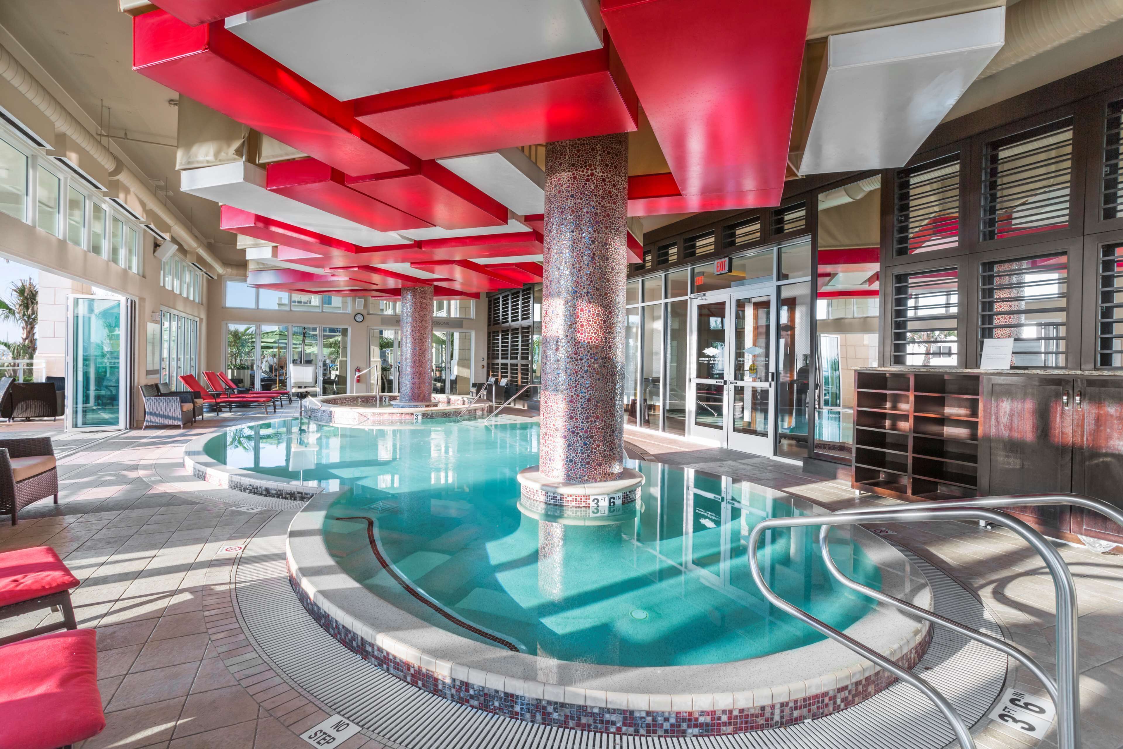 حمام سباحة