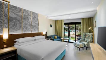 Premium King Pool Access Room | Living area | LED TV