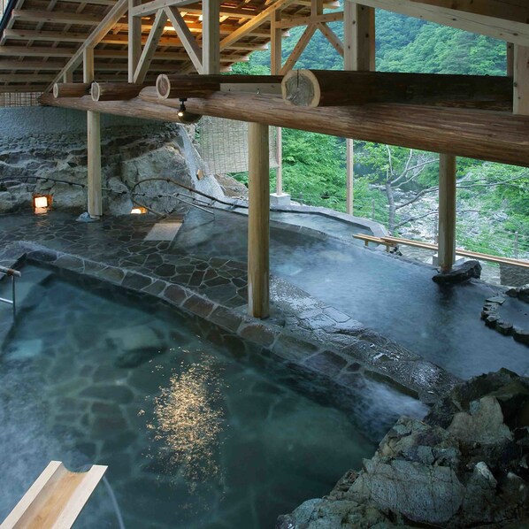 Massage- und Behandlungsräume