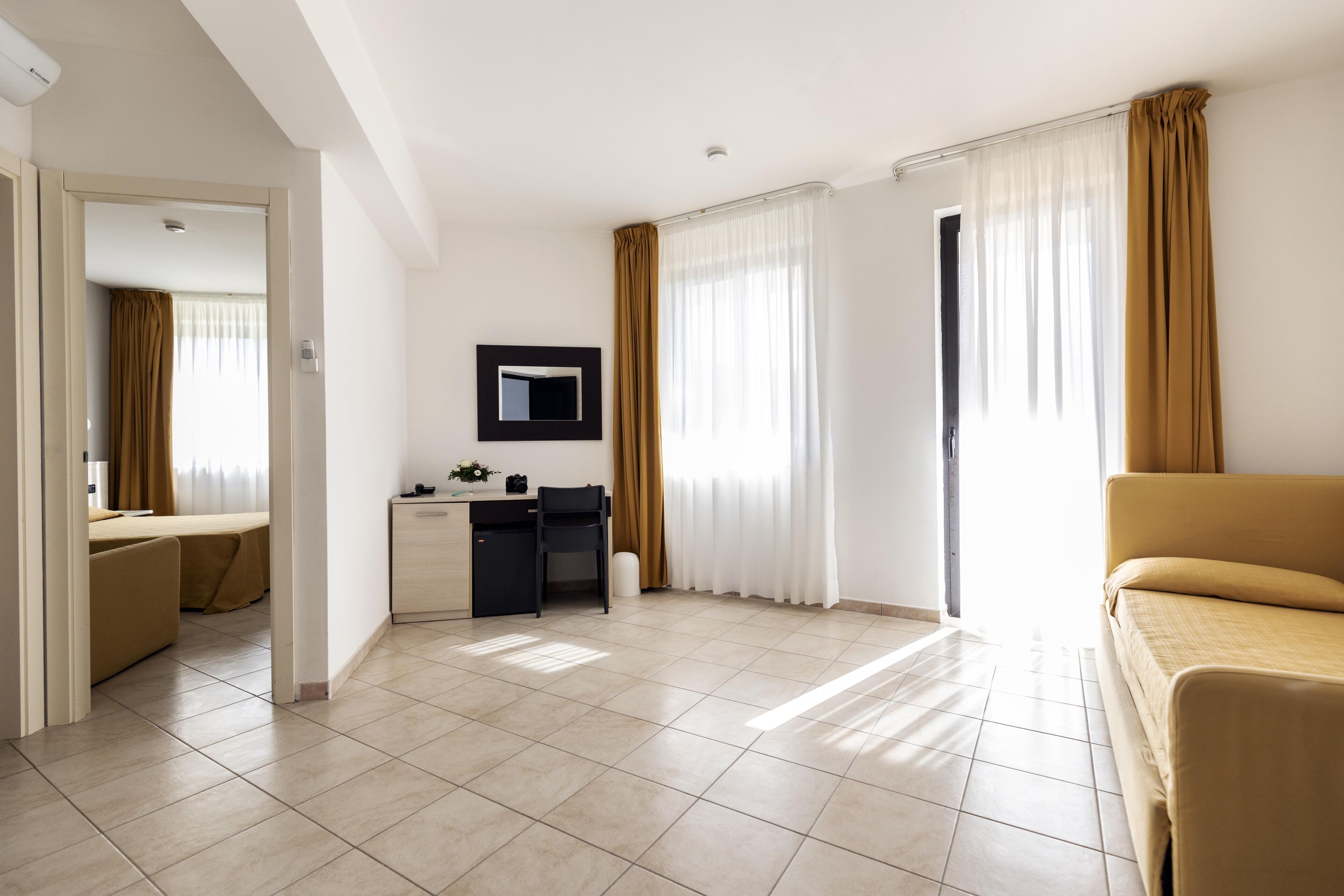 Minibar, in-room safe, desk, soundproofing