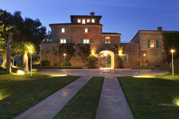 Front of property – evening/night