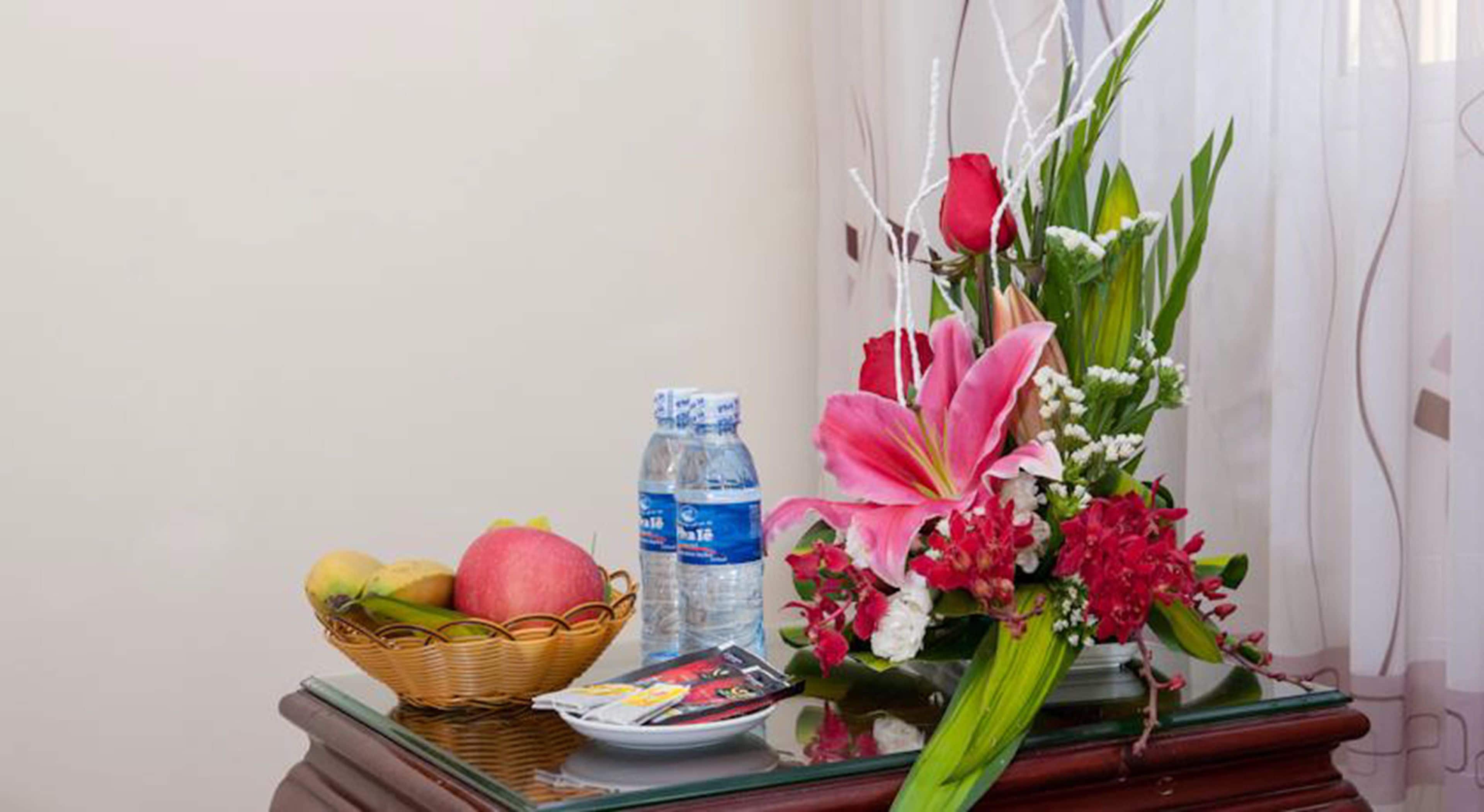 1 bedroom, memory-foam beds, minibar, in-room safe