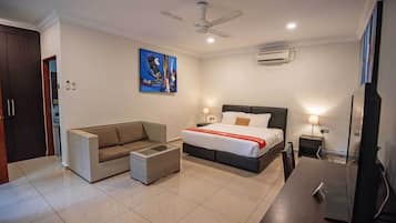 Memory-foam beds, in-room safe, desk, blackout curtains