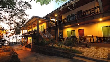 Ngoại thất