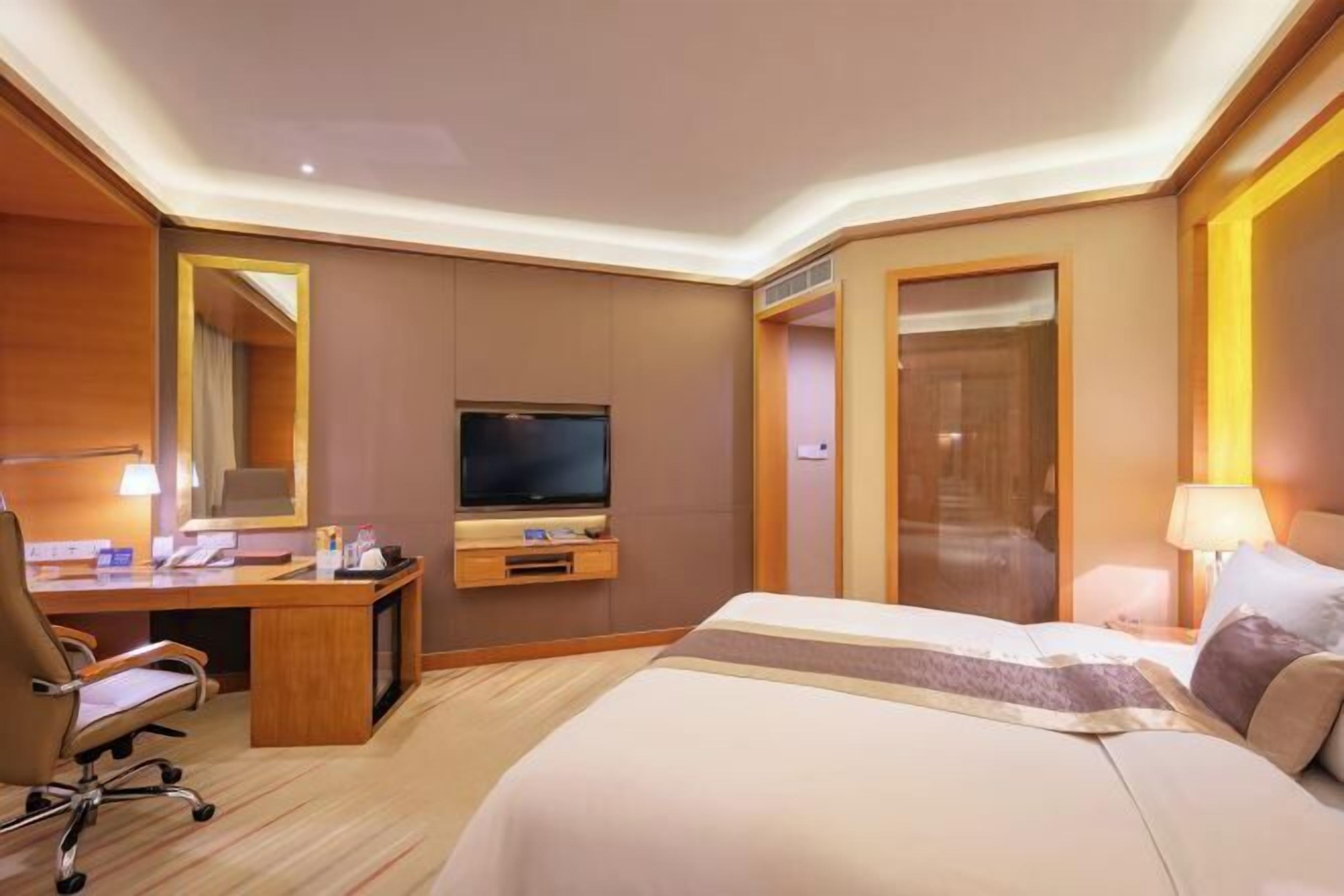 In-room safe, desk, blackout drapes, soundproofing