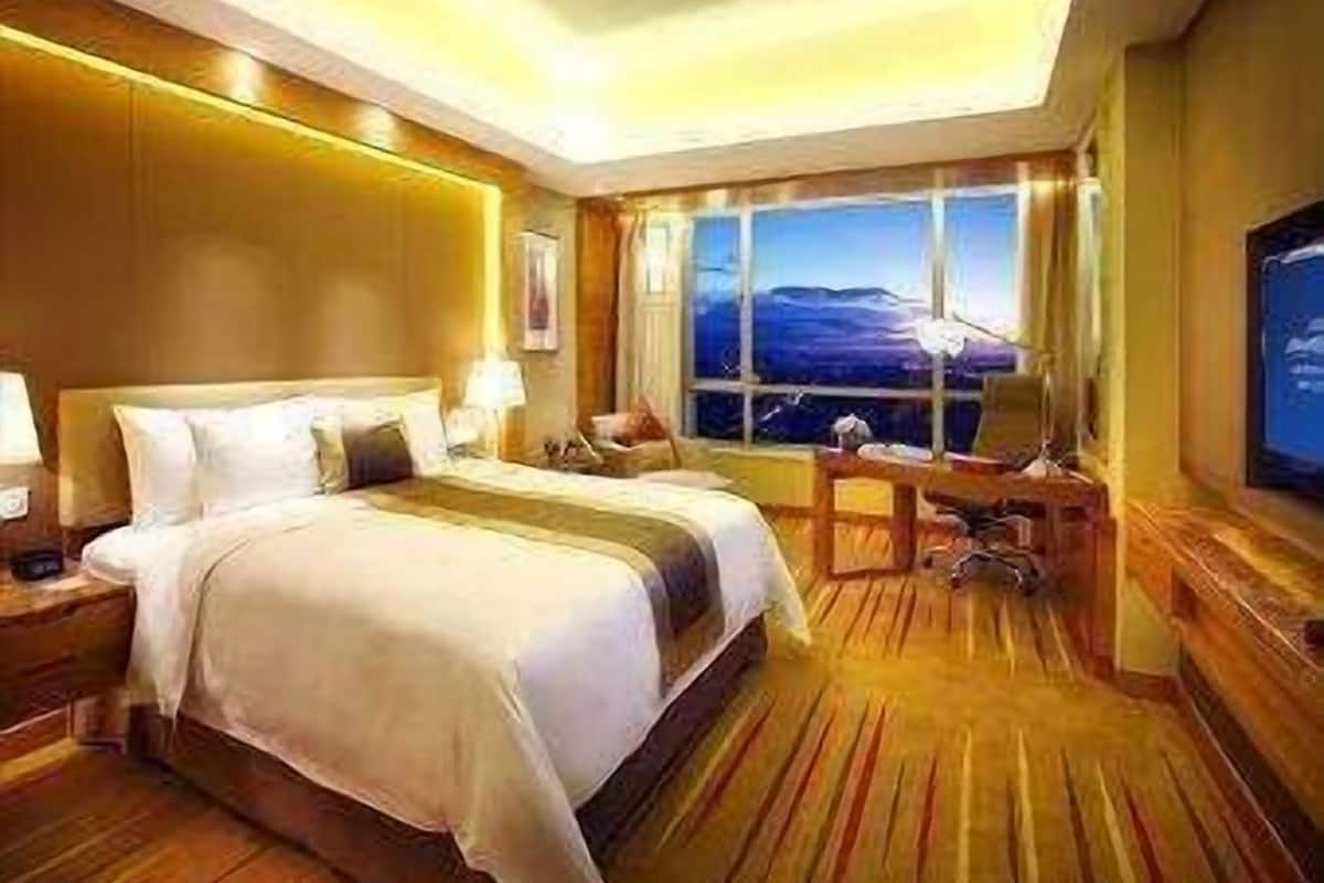 in-room safe, desk, blackout curtains, soundproofing