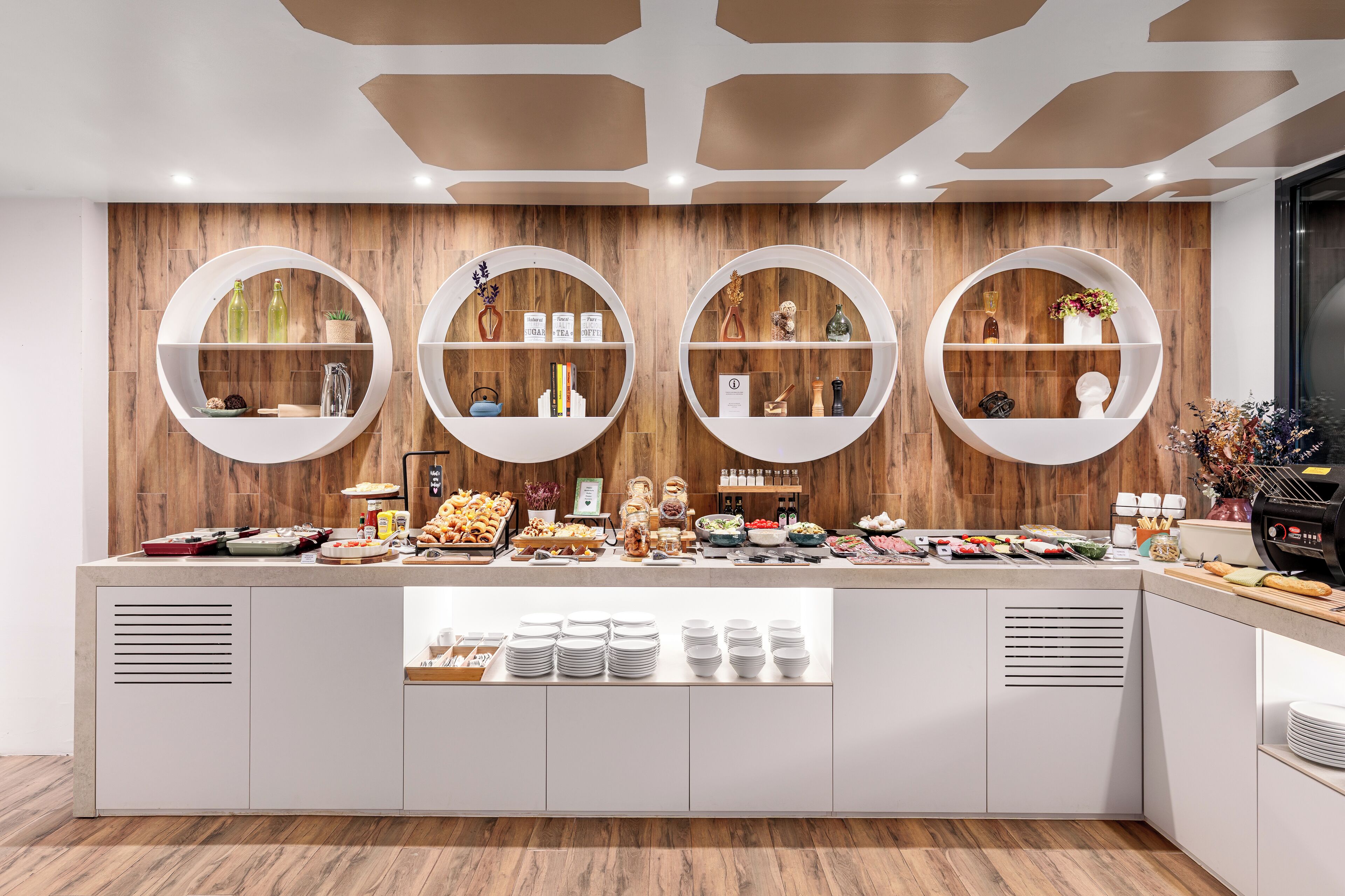 daily buffet breakfast (eur 14.95 per person)