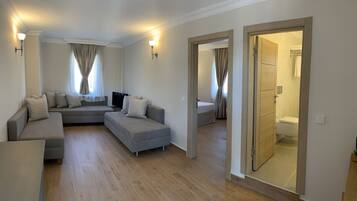 Superior Suite | Living room