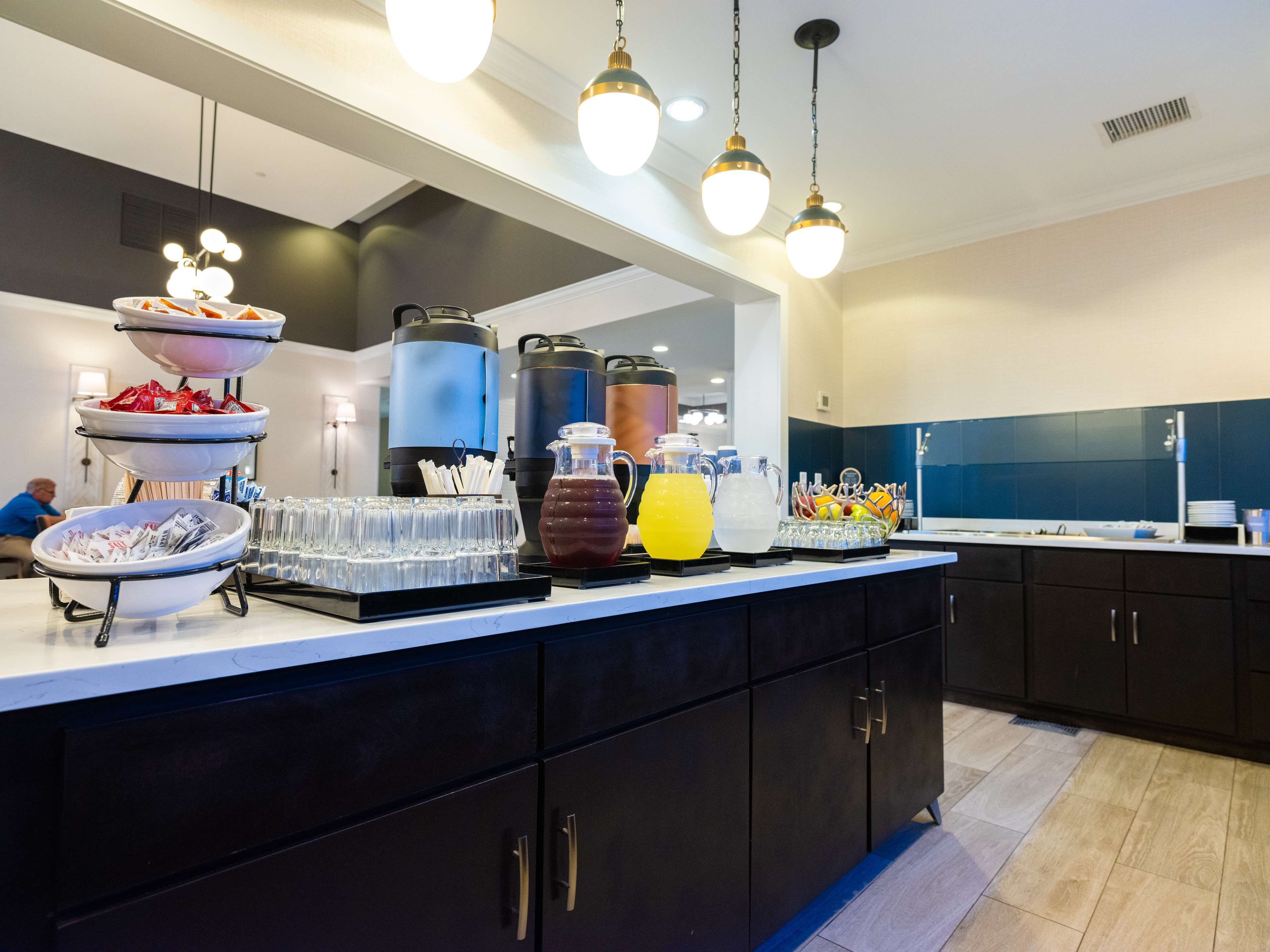 free daily cooked-to-order breakfast