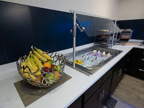 Tägliches inbegriffenes Frühstücksbuffet
