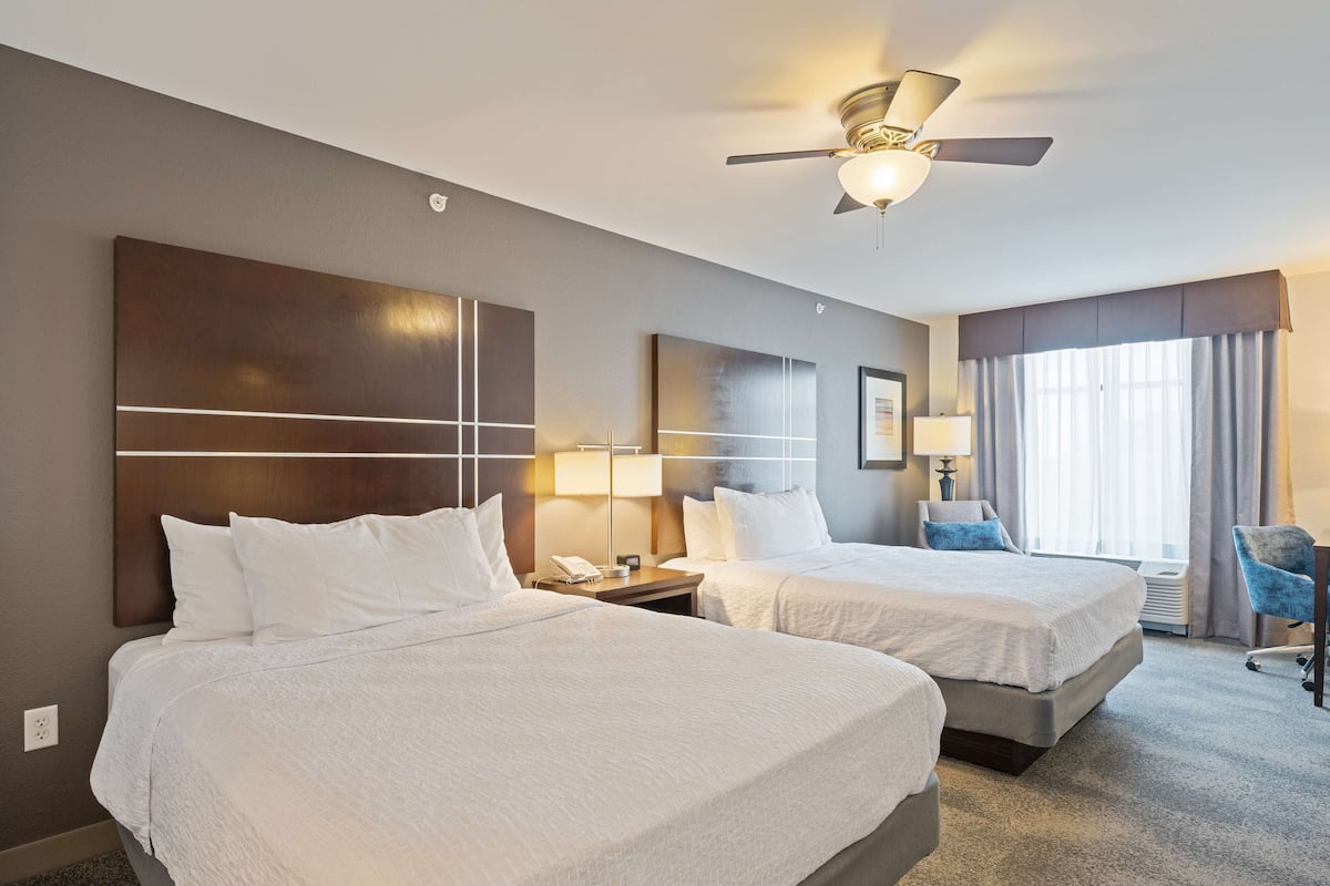 in-room safe, desk, laptop workspace, soundproofing