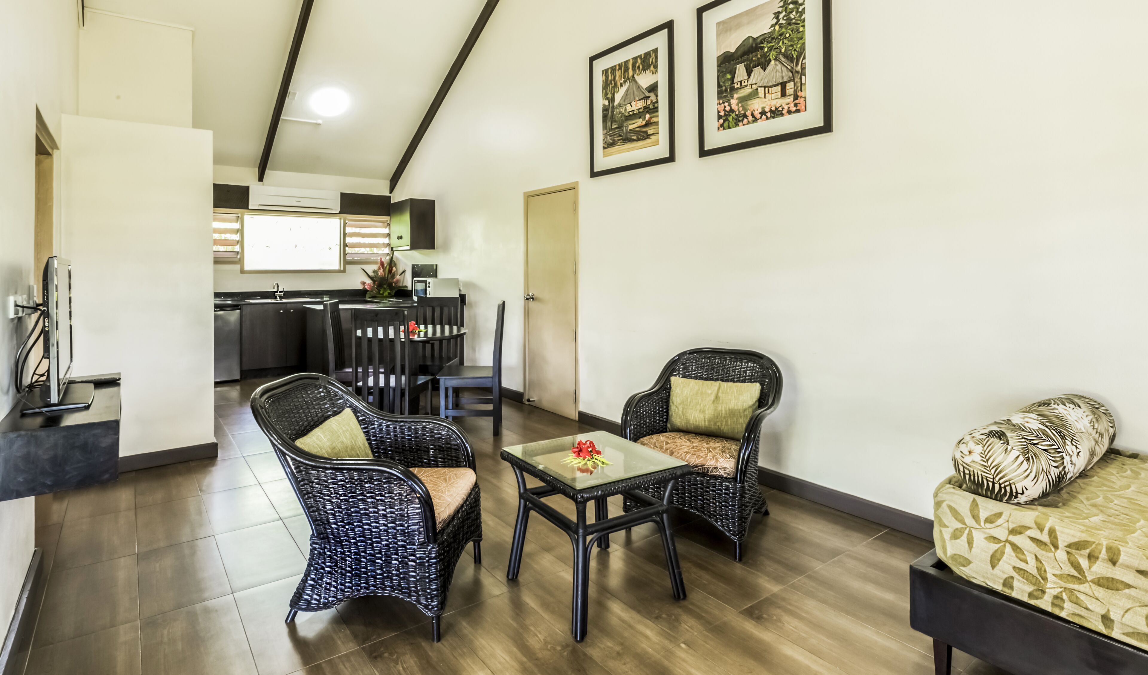 one bedroom villa | private kitchen | fridge, coffee/tea maker, electric kettle, cleaning supplies