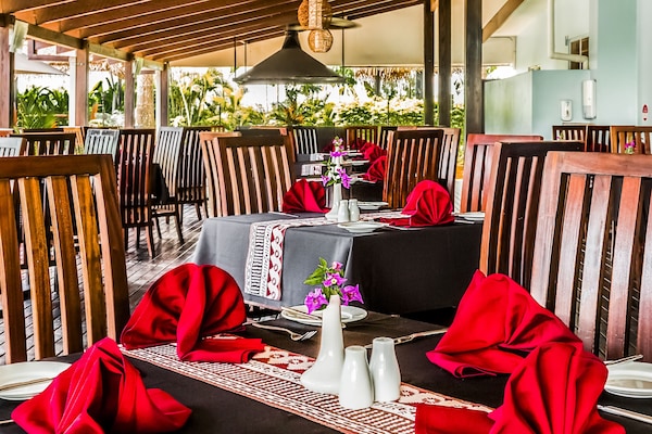 Her gün tam kahvaltı (kişi başı 30 FJD)