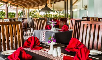 Daily full breakfast (FJD 30 per person)