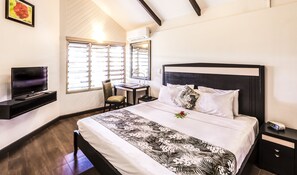 In-room safe, desk, iron/ironing board, free WiFi