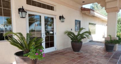 Calipatria Inn And Suites
