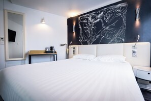 Superior Double Room | Premium bedding, in-room safe, individually decorated, desk