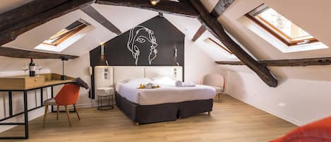 Quadruple Room | Premium bedding, in-room safe, individually decorated, desk