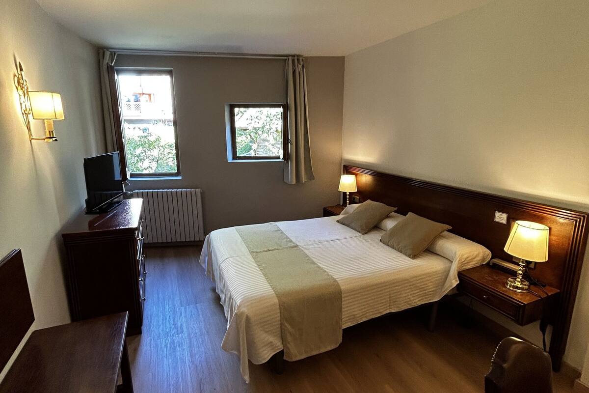 superior double room, 1 double bed | desk, blackout curtains, free wifi, bed sheets