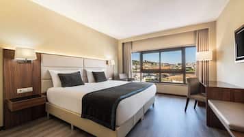 Schreibtisch, kostenlose Babybetten, kostenloses WLAN, BettwÀsche