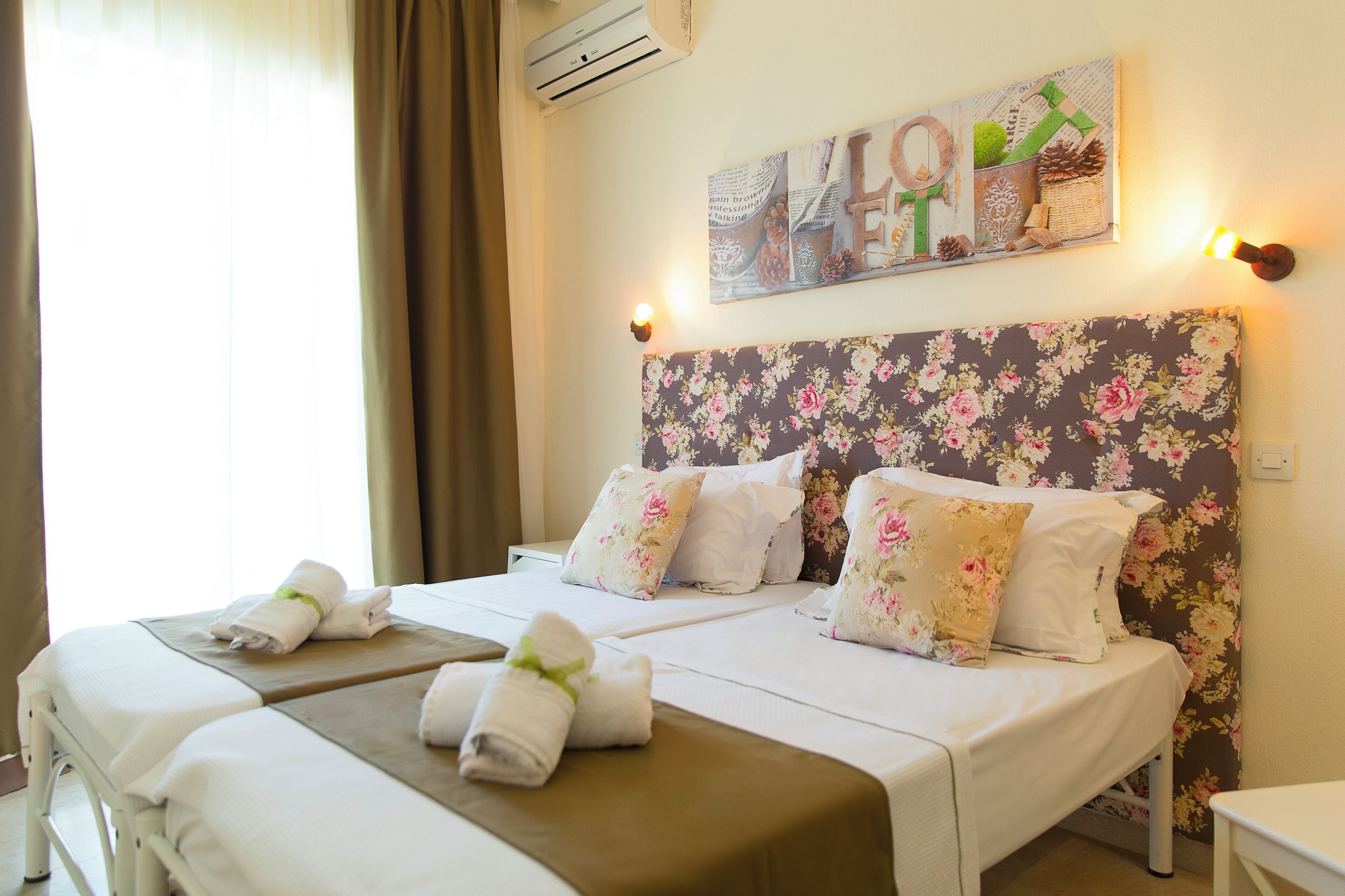 Photo - Aurora Beach Hotel