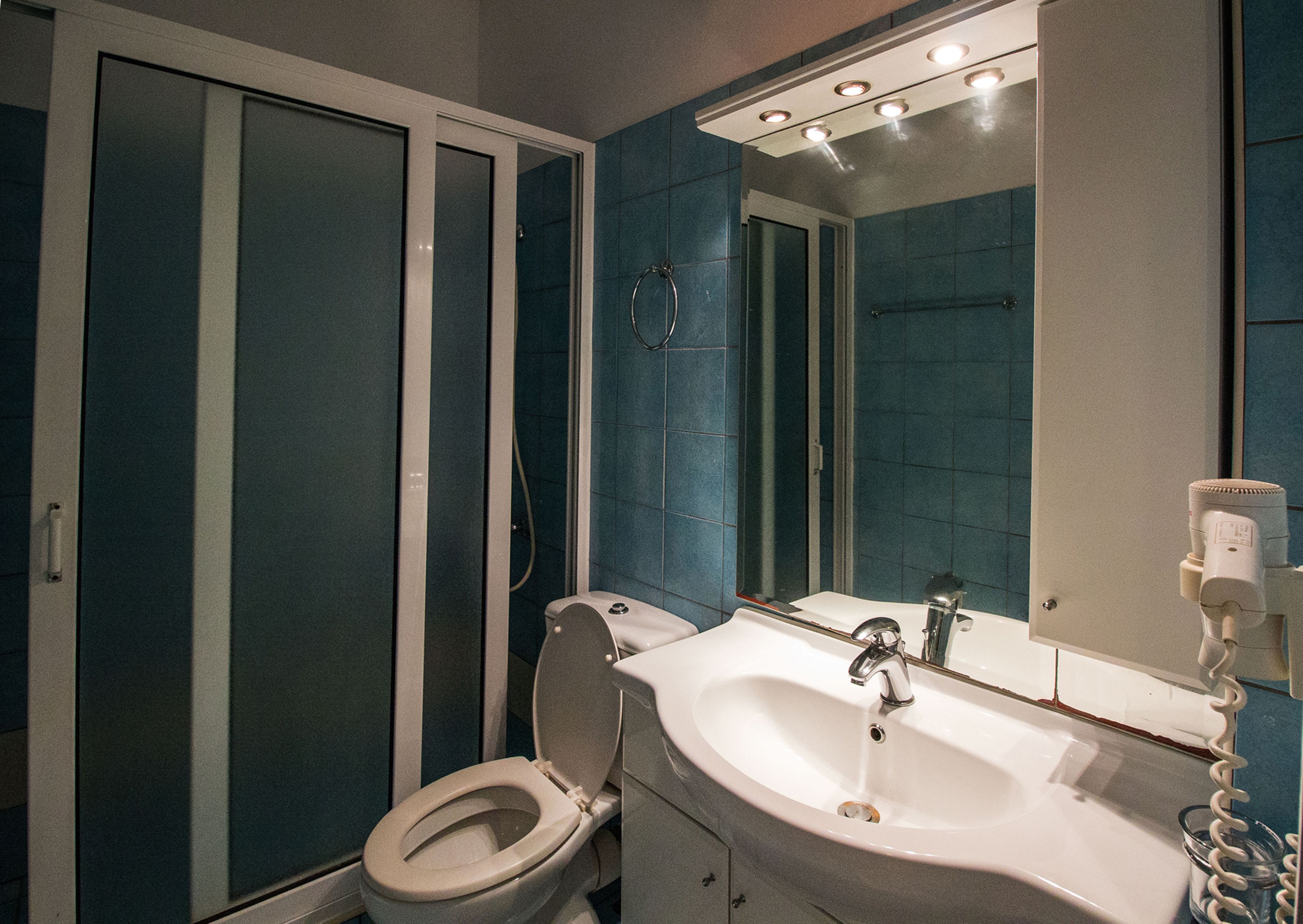 apartment, 2 bedrooms | bathroom | hair dryer, slippers, towels