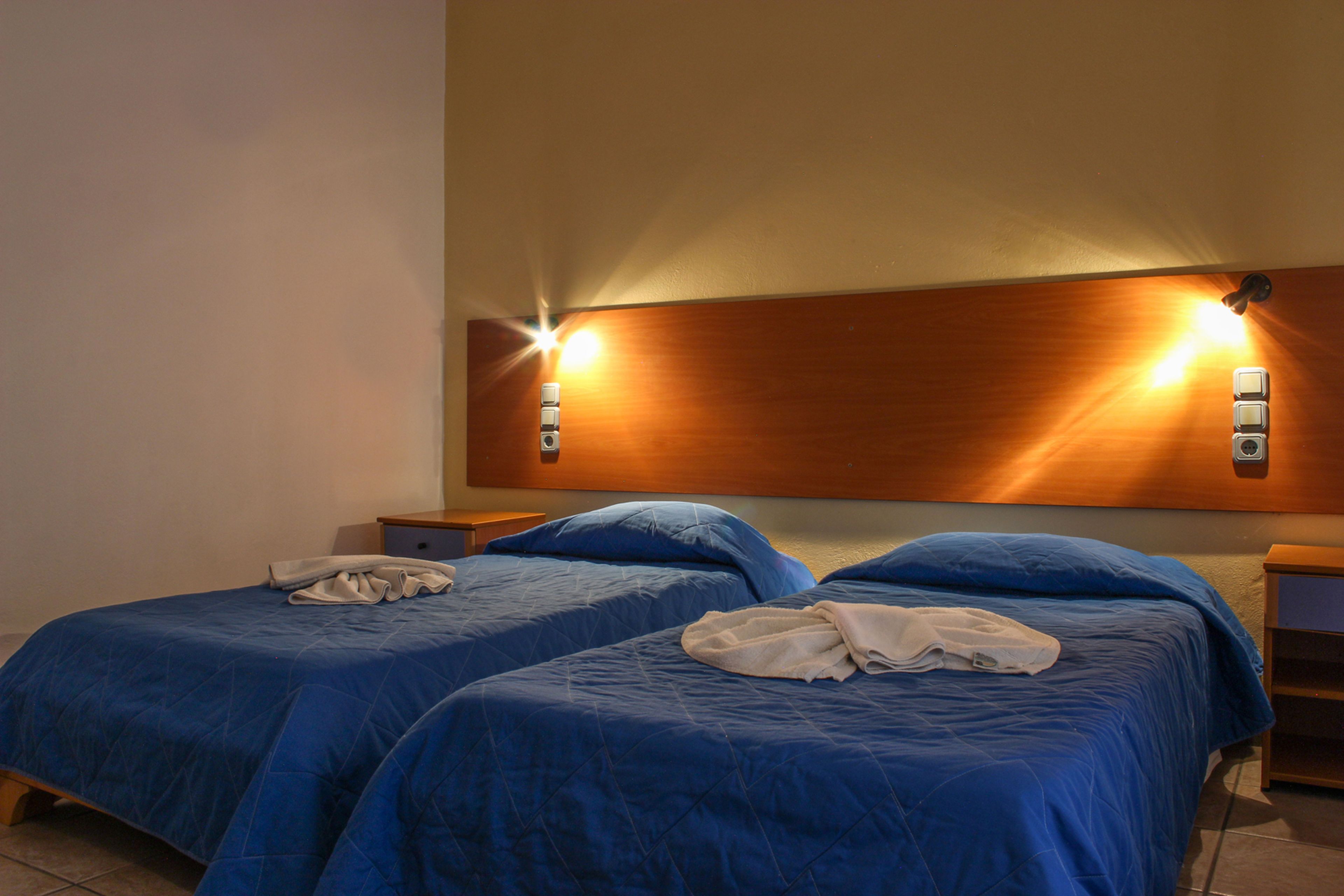 superior apartment, 2 bedrooms | desk