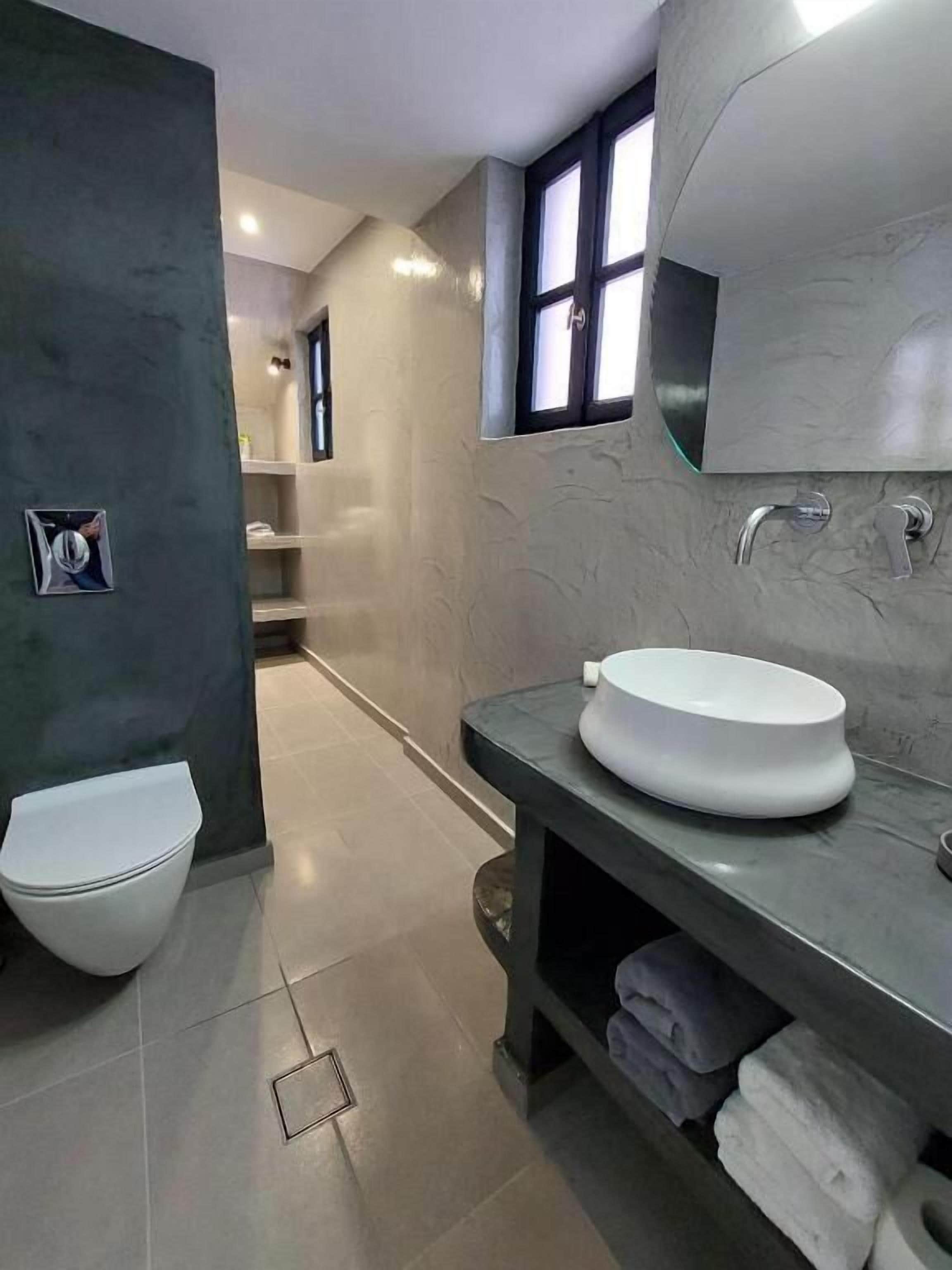 Photo - Anthonas Apartments