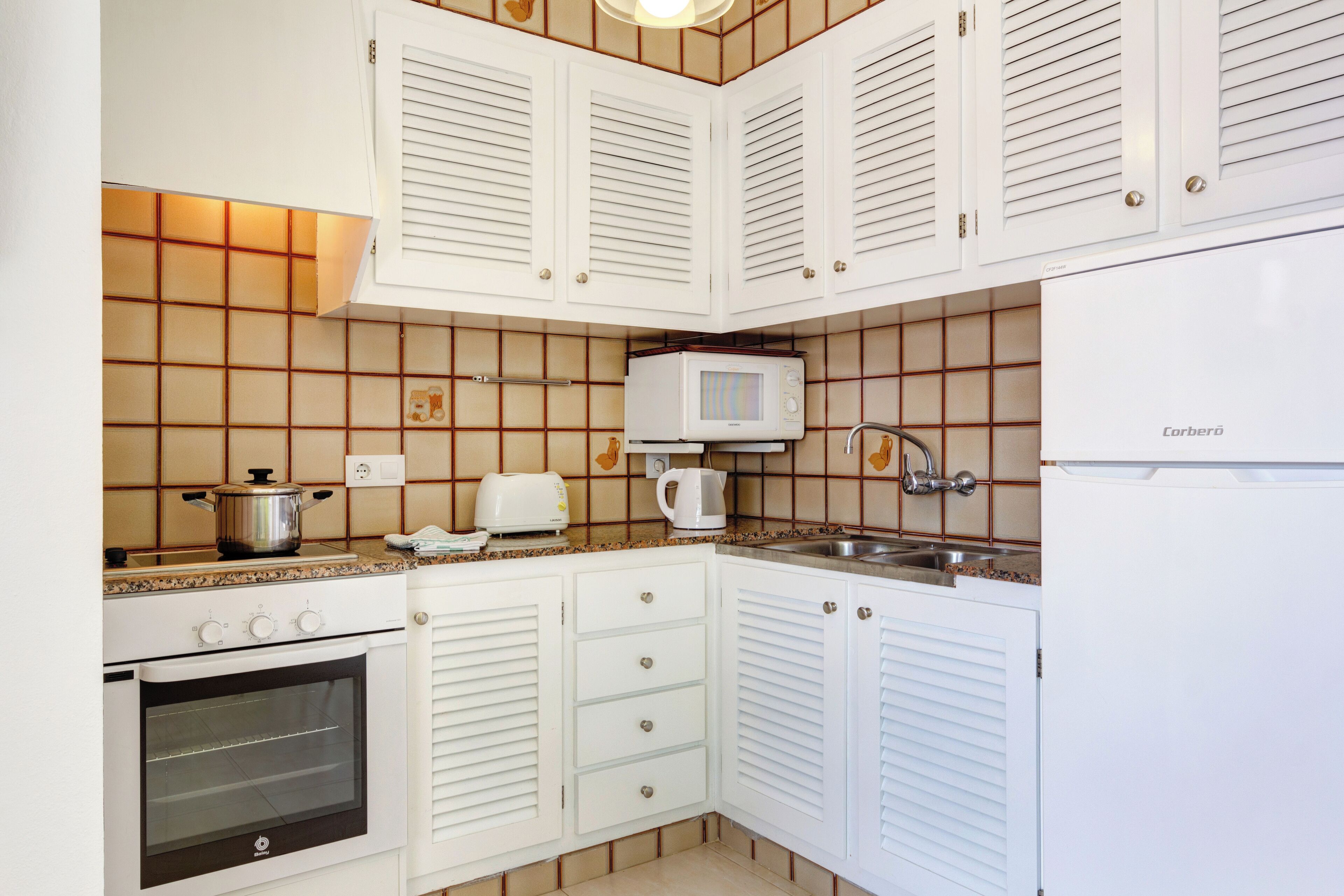 2 slaapkamers, een kluis op de kamer, een strijkplank/strijkijzer