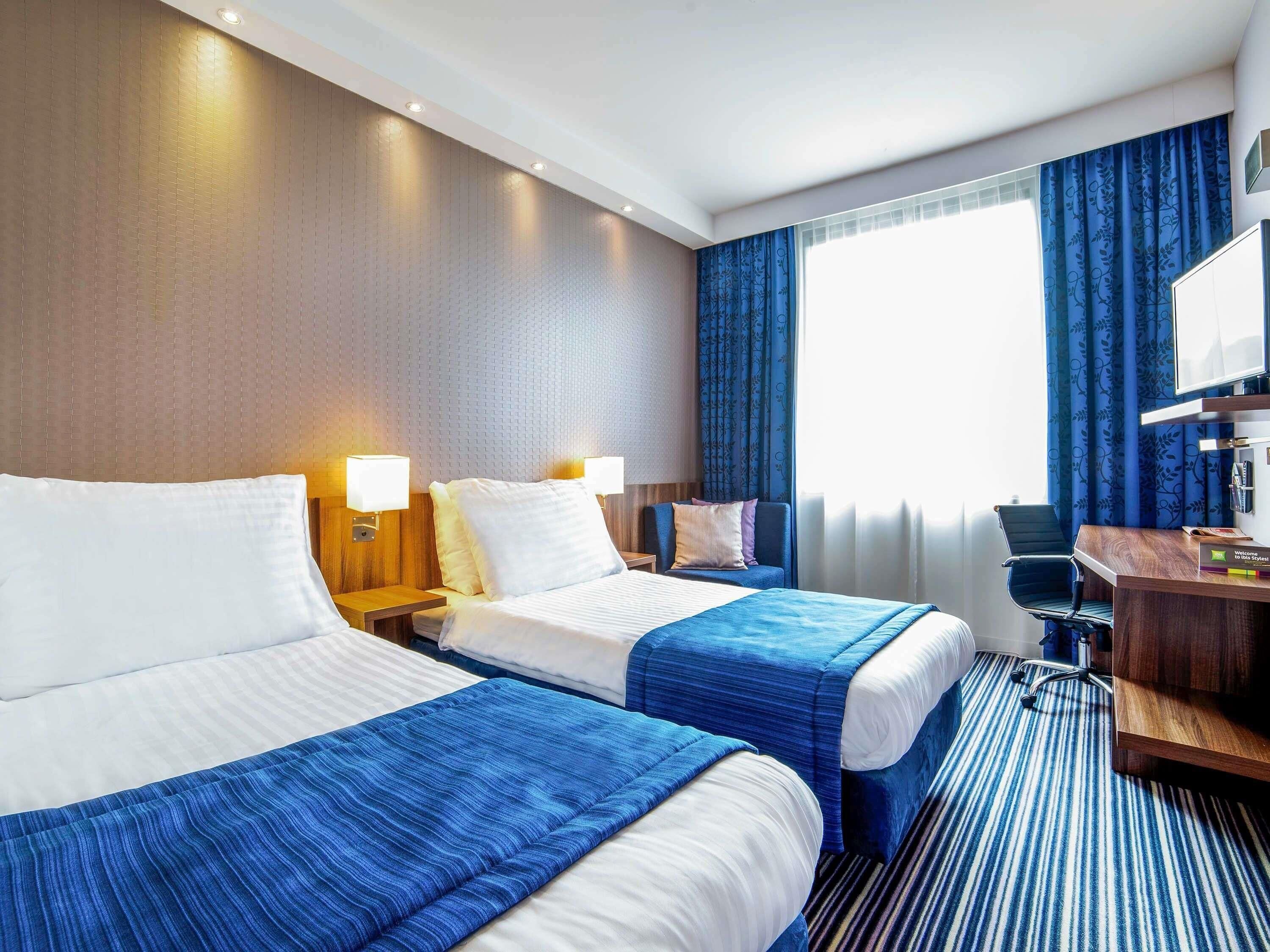 Memory-foam beds, desk, soundproofing, free WiFi