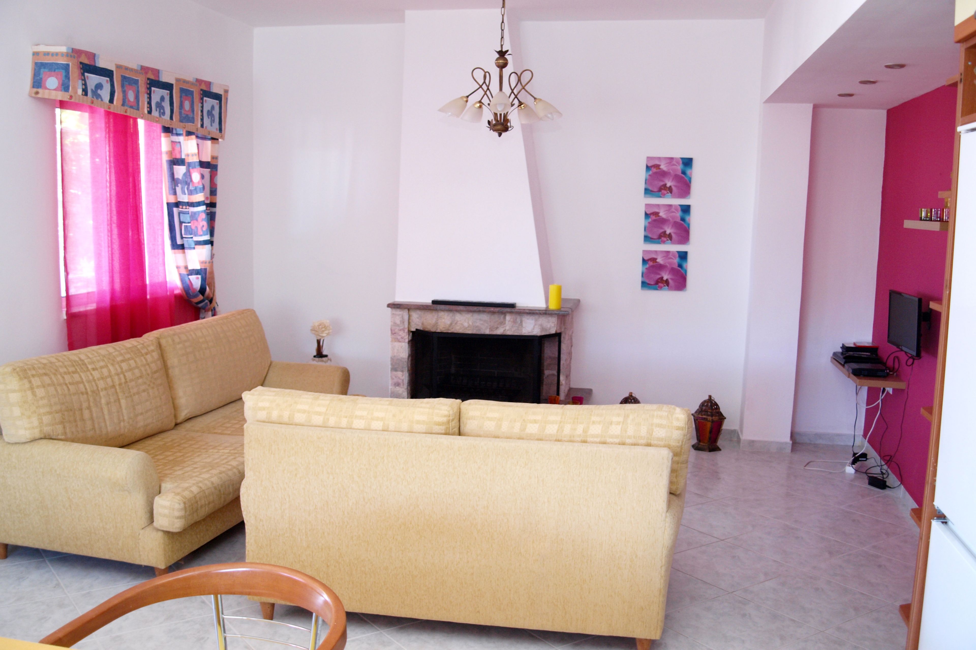 villa, 3 bedrooms, sea view | living room | tv