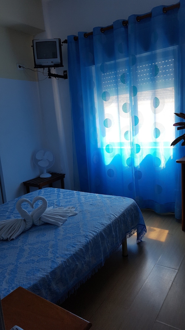 Desk, blackout drapes, free WiFi, bed sheets
