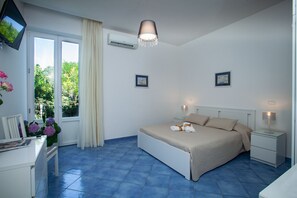 Dreibettzimmer, Balkon
