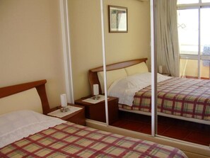 1 bedroom, individually decorated, individually furnished