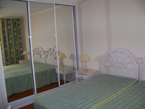 1 bedroom, individually decorated, individually furnished