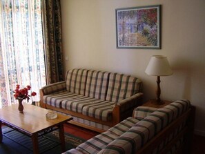 Apartment, 1 Bedroom, Balcony, Sea View (4 pax) | Living area