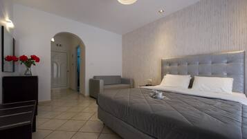 Premium bedding, in-room safe, blackout drapes, soundproofing
