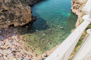 Suite superior, 1 cama de matrimonio grande, bañera, frente al mar | Balcón