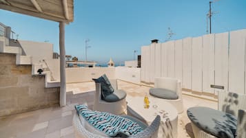 Panoramic Apartment, 2 Bedrooms, 2 Bathrooms, Annex Building | Terrace/patio