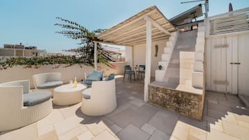 Panoramic Apartment, 2 Bedrooms, 2 Bathrooms, Annex Building | Terrace/patio