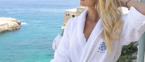 1 habitación, caja de seguridad en la habitación y escritorio