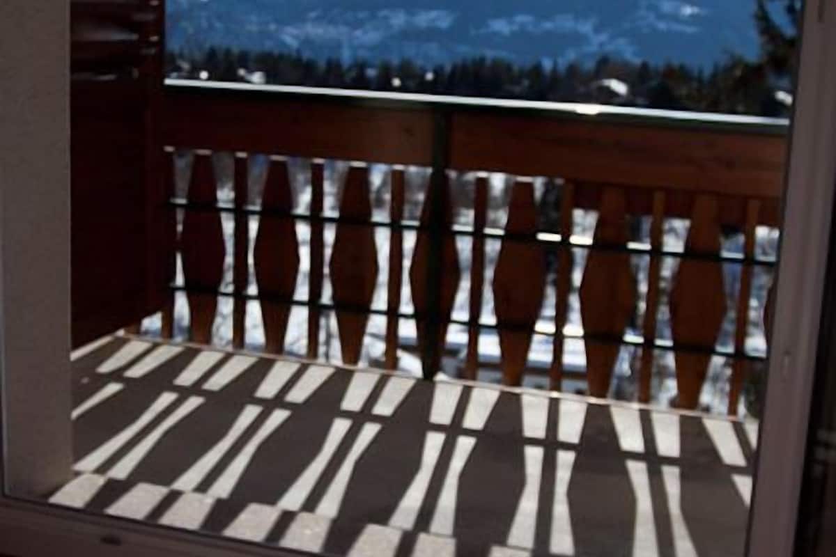 suite, balcony, mountain view | view from room