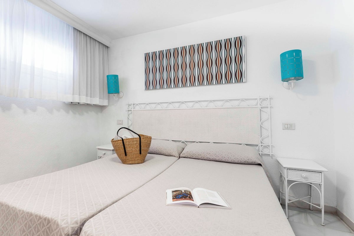 2 bedrooms, in-room safe, free WiFi, bed sheets