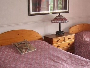Interior - The Kinder Lodge (High Peak)